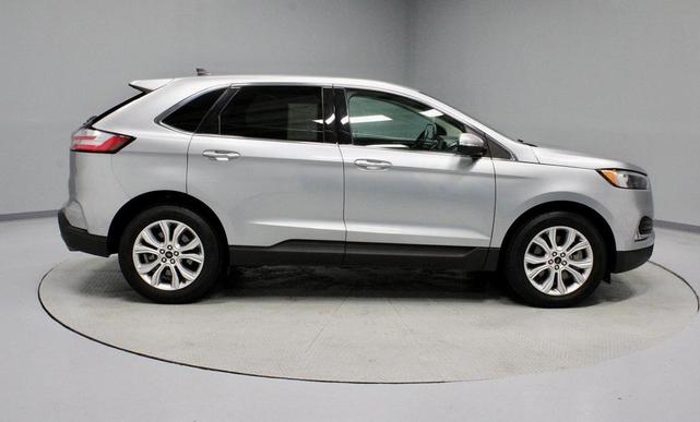 Photo of 2024 Iconic Silver Metallic Ford Edge