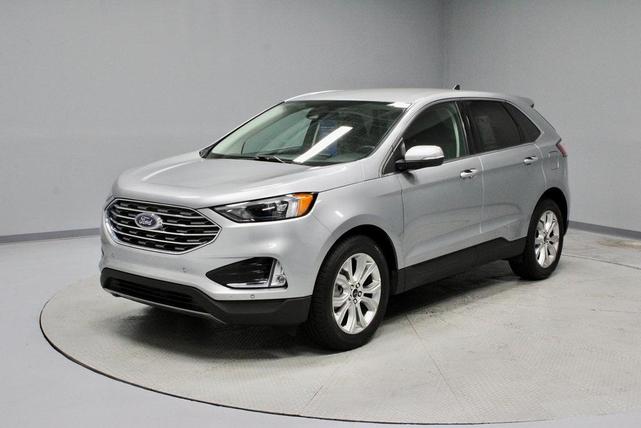 Photo of 2024 Iconic Silver Metallic Ford Edge