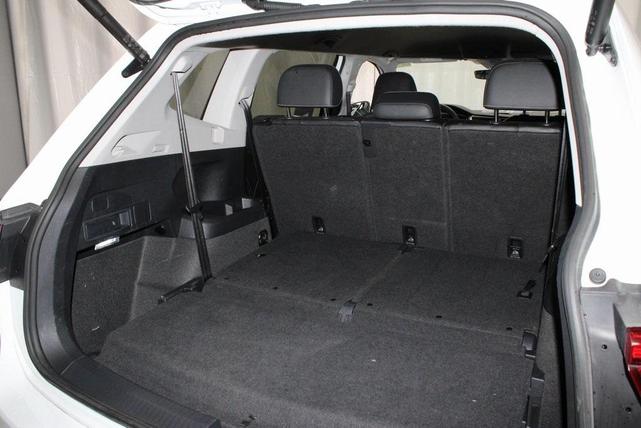 Photo of 2024 Pure White Volkswagen Tiguan