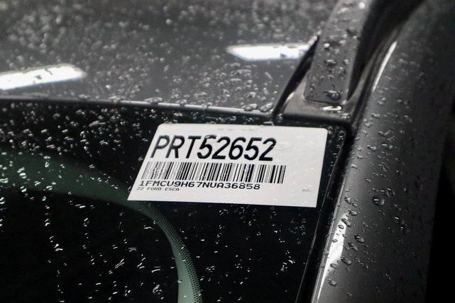 Photo of 2022 Carbonized Gray Metallic Ford Escape