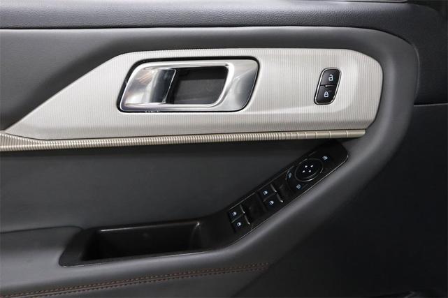 Photo of 2025 Star White Ford Explorer