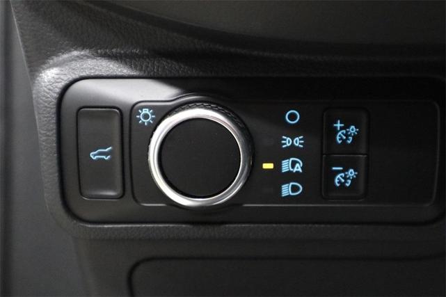 Photo of 2025 Star White Ford Explorer