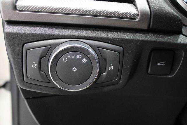 Photo of 2018 White Gold Metallic Ford Fusion Hybrid