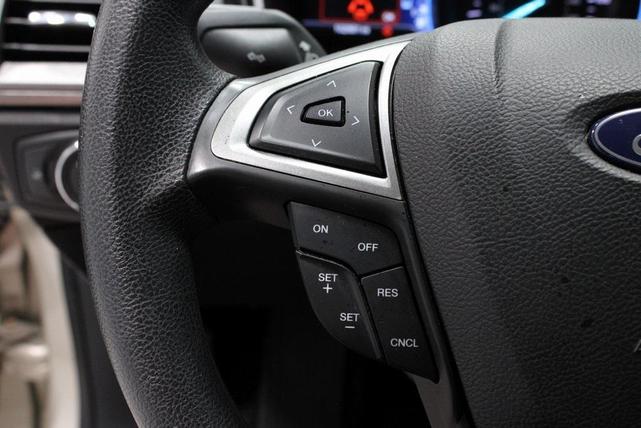 Photo of 2018 White Gold Metallic Ford Fusion Hybrid