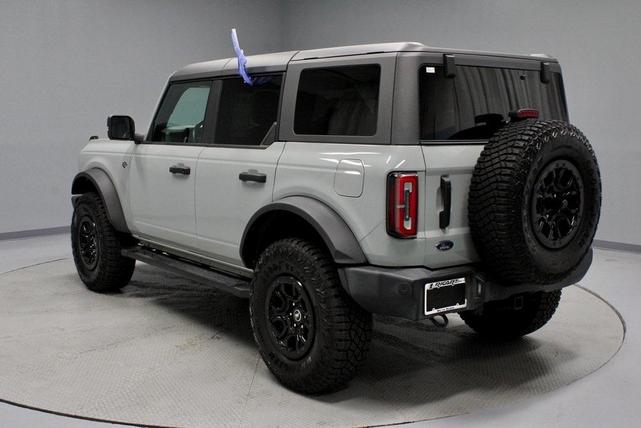Photo of 2022 Cactus Green / Gray Ford Bronco