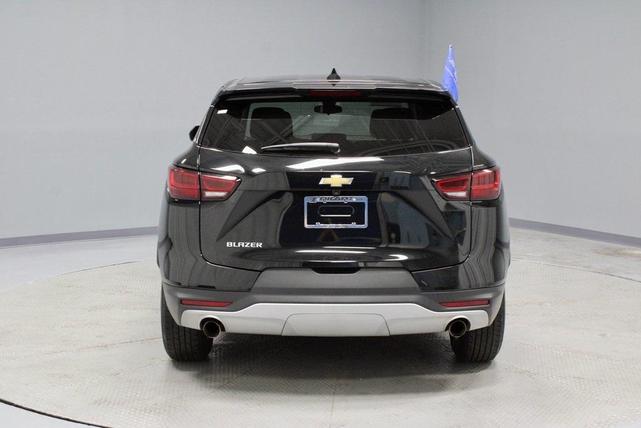 Photo of 2024 Black Chevrolet Blazer