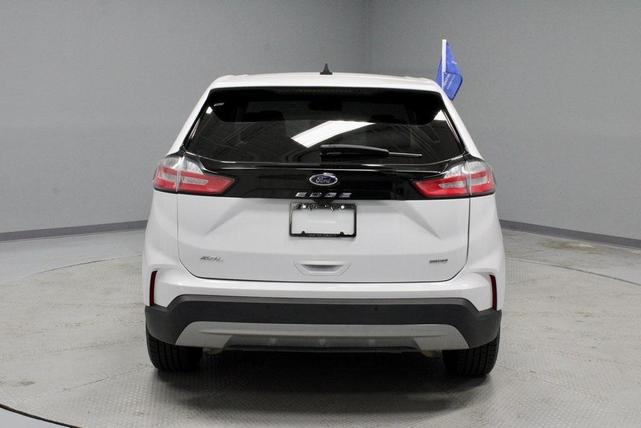 Photo of 2024 Oxford White Ford Edge