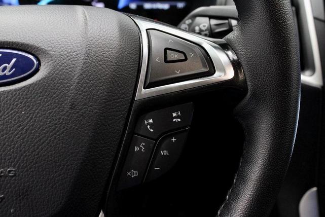 Photo of 2024 Oxford White Ford Edge