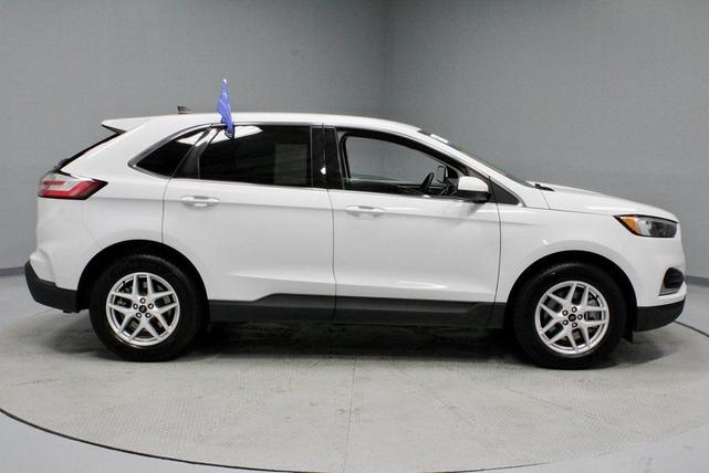 Photo of 2024 Oxford White Ford Edge