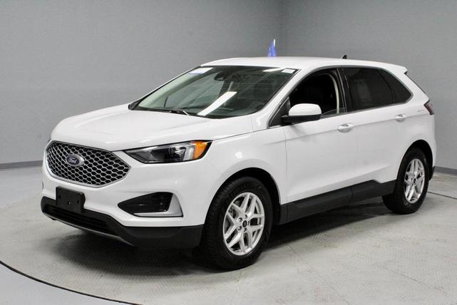Photo of 2024 Oxford White Ford Edge