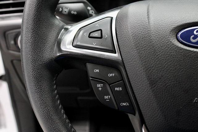 Photo of 2024 Oxford White Ford Edge