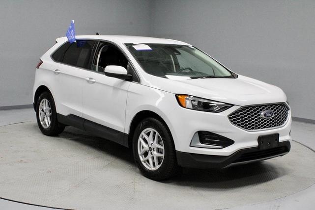 Photo of 2024 Oxford White Ford Edge