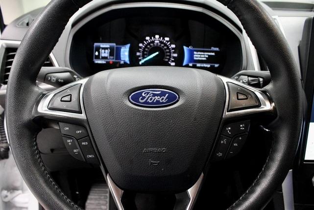 Photo of 2024 Oxford White Ford Edge