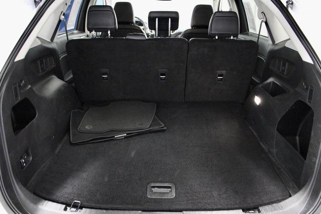 Photo of 2024 Oxford White Ford Edge