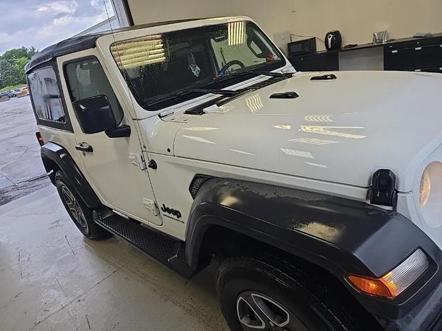 Photo of 2023 Bright White Clearcoat Jeep Wrangler