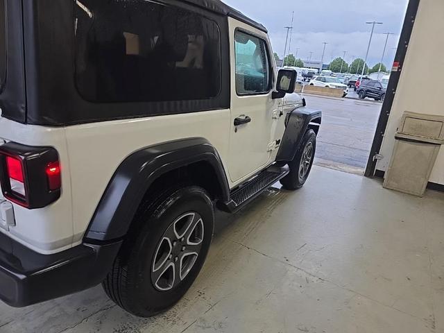 Photo of 2023 Bright White Clearcoat Jeep Wrangler