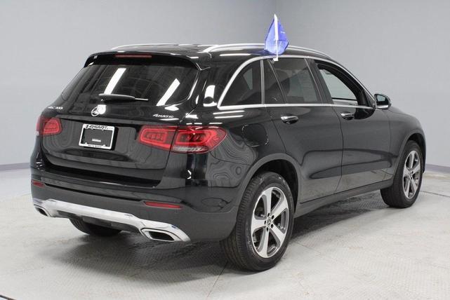 Photo of 2022 Black Mercedes-Benz GLC 300