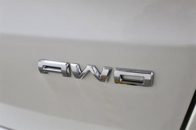 Photo of 2025 Star White Ford Escape