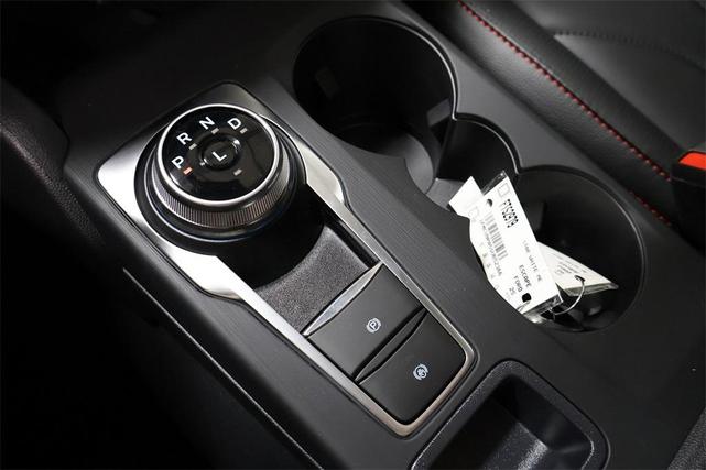 Photo of 2025 Star White Ford Escape