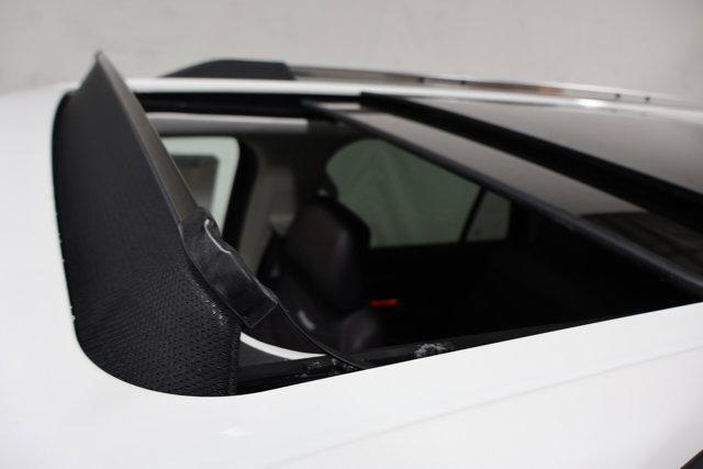 Photo of 2025 Star White Ford Expedition Max