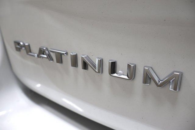 Photo of 2025 Star White Ford Expedition Max