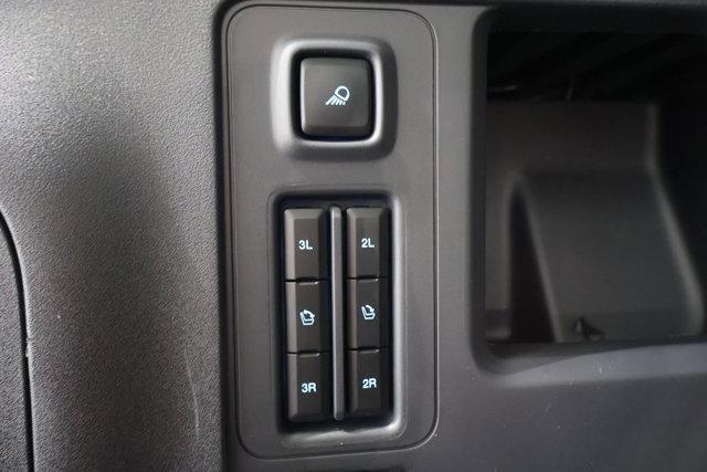 Photo of 2025 Star White Ford Expedition Max