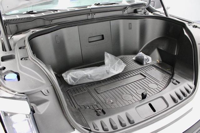 Photo of 2022 Oxford White Ford F-150 Lightning