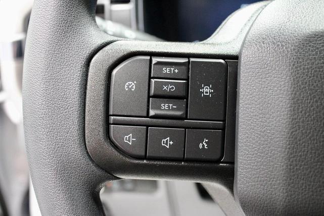 Photo of 2022 Oxford White Ford F-150 Lightning