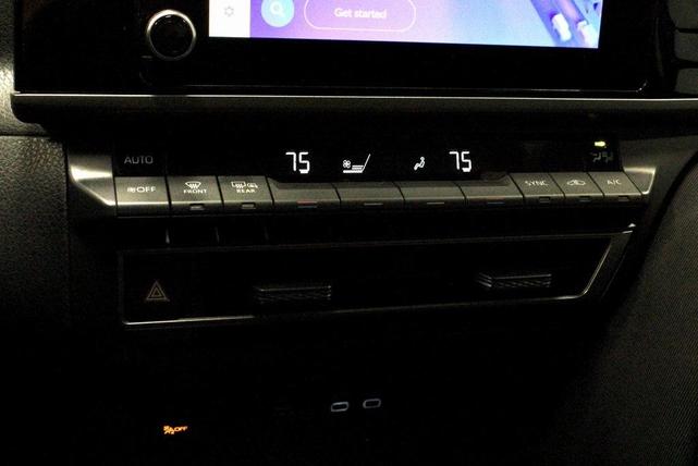 Photo of 2025 Metal Toyota Camry