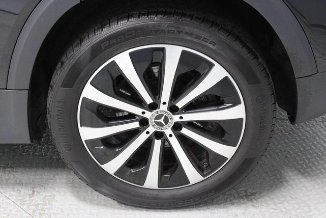 Photo of 2023 Midnight Black Mercedes-Benz GLB 250