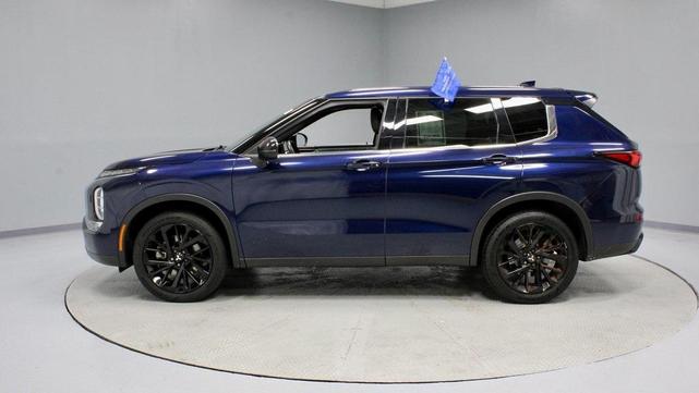 Photo of 2022 Cosmic Blue Metallic Mitsubishi Outlander