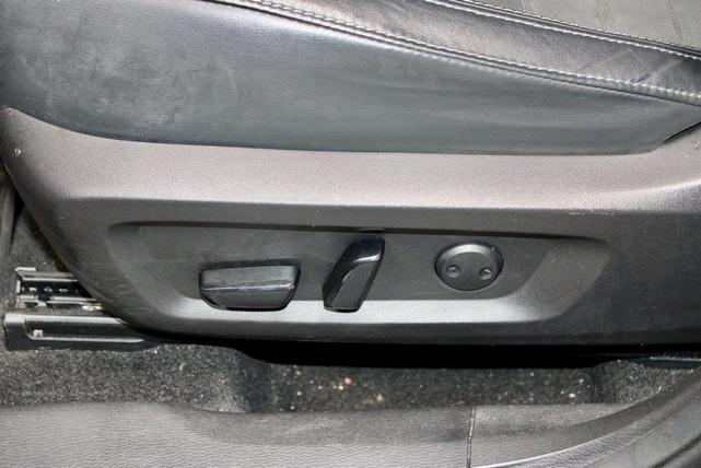 Photo of 2022 Cosmic Blue Metallic Mitsubishi Outlander