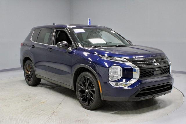Photo of 2022 Cosmic Blue Metallic Mitsubishi Outlander