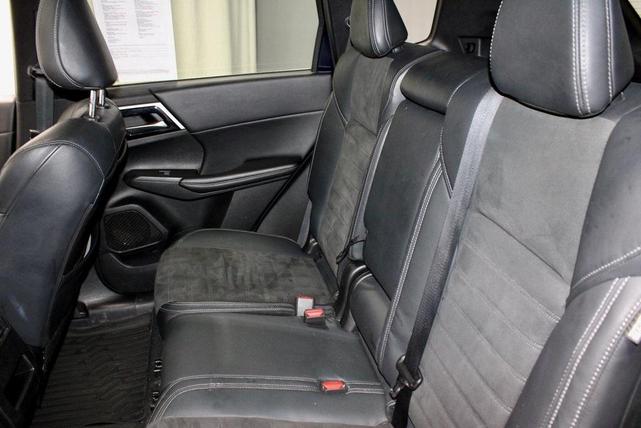 Photo of 2022 Cosmic Blue Metallic Mitsubishi Outlander