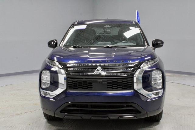 Photo of 2022 Cosmic Blue Metallic Mitsubishi Outlander