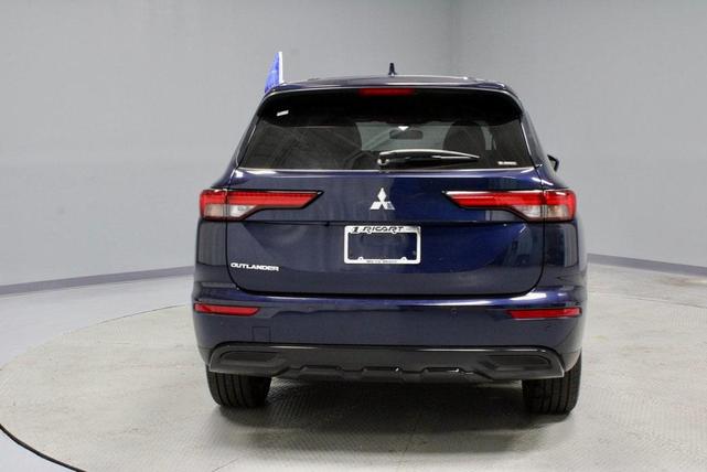 Photo of 2022 Cosmic Blue Metallic Mitsubishi Outlander