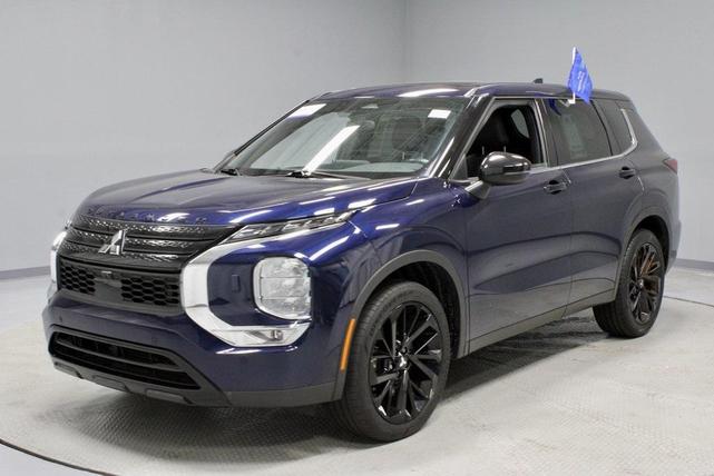 Photo of 2022 Cosmic Blue Metallic Mitsubishi Outlander