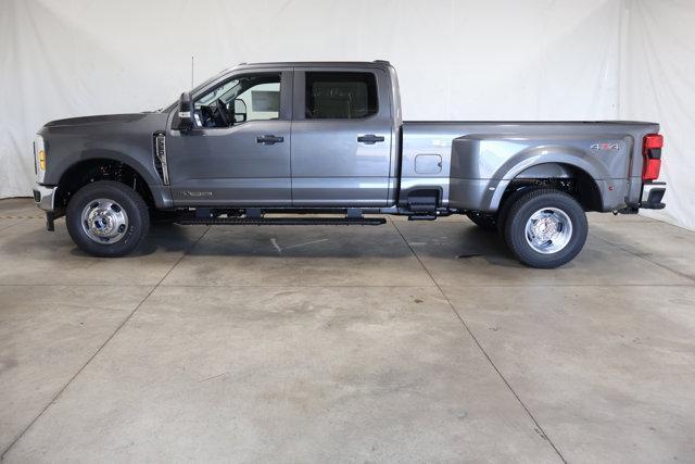Photo of 2025 Carbonized Gray Metallic Ford F-350