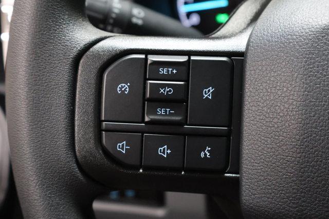 Photo of 2025 Oxford White Ford F-250