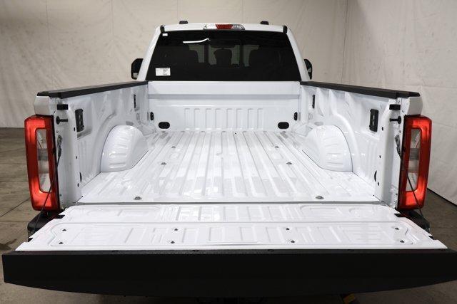 Photo of 2025 Oxford White Ford F-250