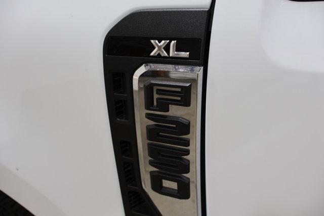 Photo of 2025 Oxford White Ford F-250