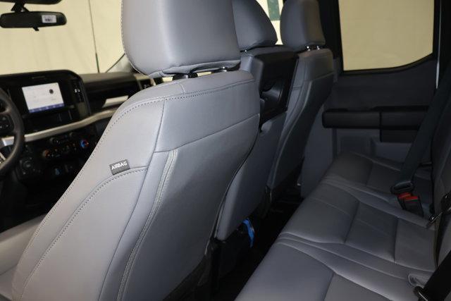 Photo of 2025 Oxford White Ford F-250