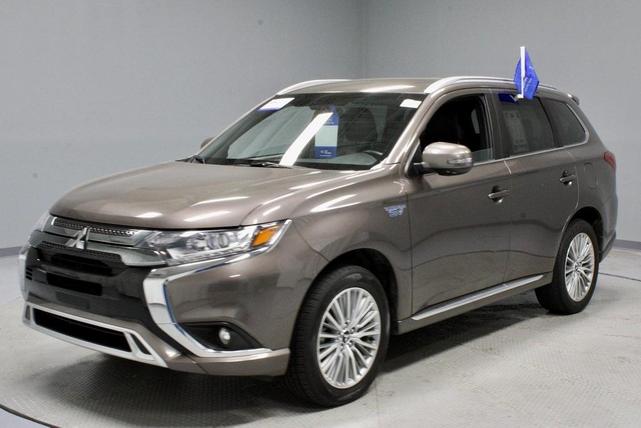 Photo of 2019 Quartz Brown Metallic Mitsubishi Outlander PHEV