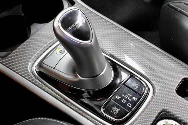 Photo of 2019 Quartz Brown Metallic Mitsubishi Outlander PHEV