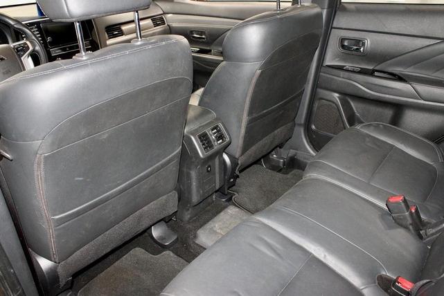 Photo of 2019 Quartz Brown Metallic Mitsubishi Outlander PHEV