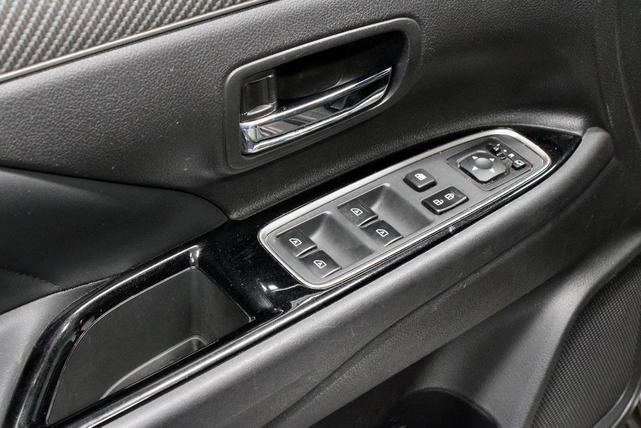 Photo of 2019 Quartz Brown Metallic Mitsubishi Outlander PHEV