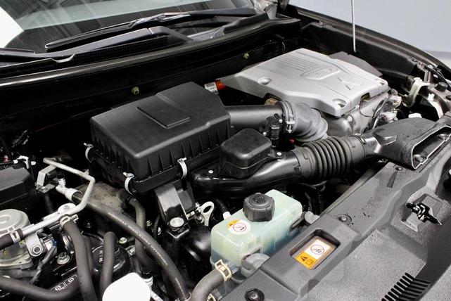 Photo of 2019 Quartz Brown Metallic Mitsubishi Outlander PHEV