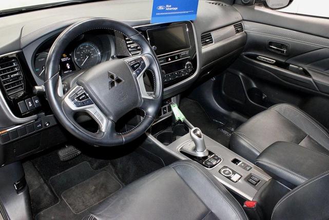 Photo of 2019 Quartz Brown Metallic Mitsubishi Outlander PHEV