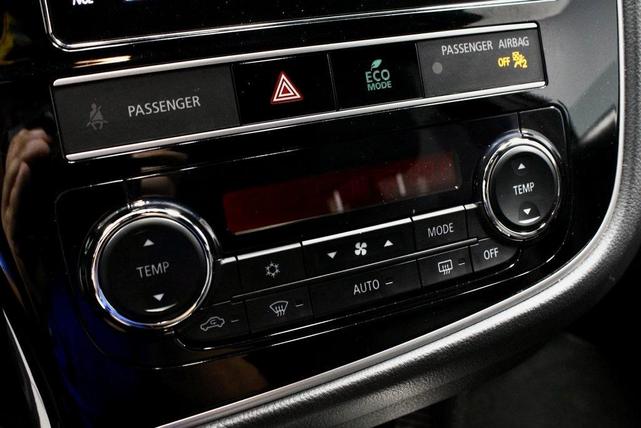 Photo of 2019 Quartz Brown Metallic Mitsubishi Outlander PHEV