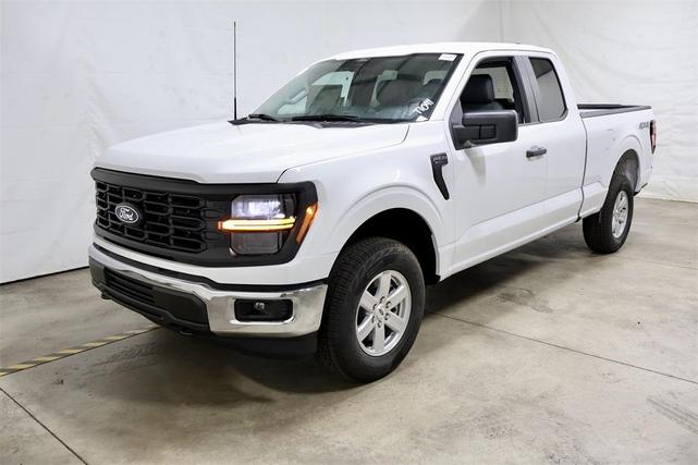 Photo of 2025 Oxford White Ford F-150